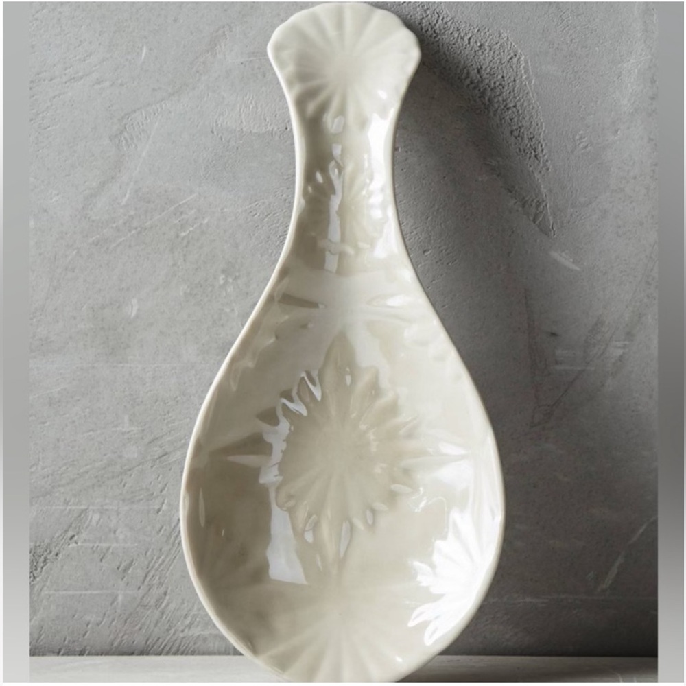 Anthropologie SOLD OUT Aurora Ceramic Spoon Rest in Ivory/Cream NEW